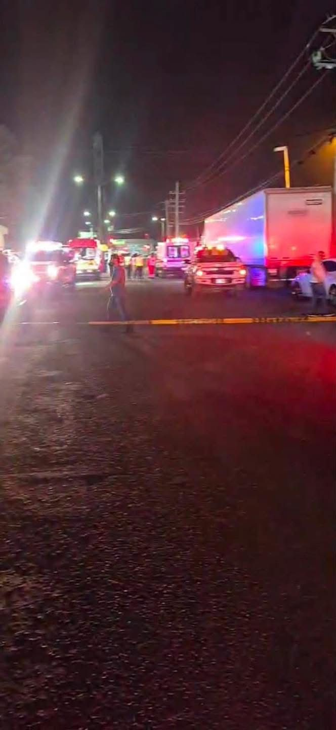 Hermosillo, Sonora 28 Agosto 2026.-🚨🔥 &iexcl;C&Oacute;DIGO ROJO EN EL CUM! HOMBRES ARMADOS IRRUMPEN Y QUEMAN UN RING DE BOXEO