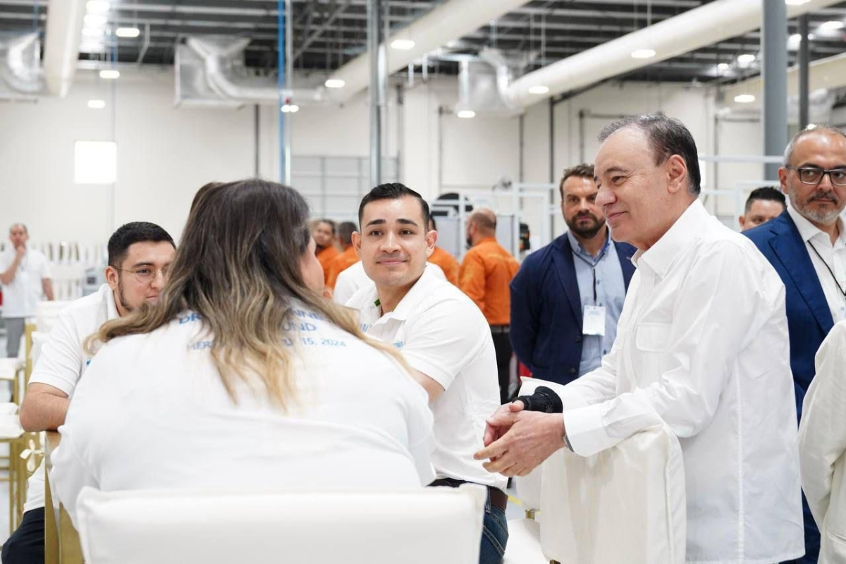    Hermosillo, Sonora; 30 de noviembre de 2025.-Gobernador Durazo logra reducci&oacute;n hist&oacute;rica en pobreza laboral con empleos mejor remunerados