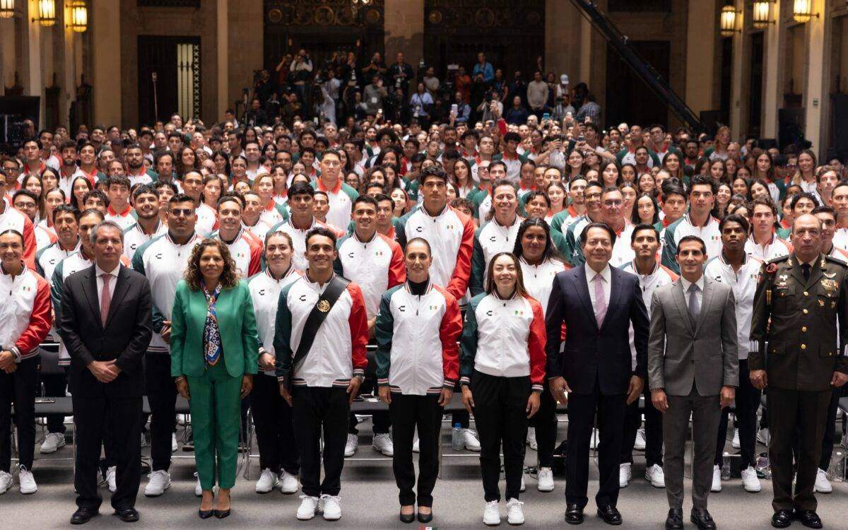 Sonora 20 Julio 2026.-🏅 Claudia Sheinbaum abandera a la delegaci&oacute;n mexicana rumbo a los Juegos Centroamericanos y del Caribe