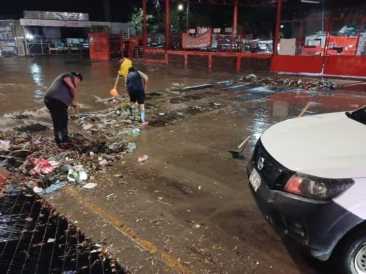 Hermosillo, Sonora 28 Julio 2026.-🌧️🚨 Gobierno de Hermosillo mantiene operativo por lluvias; contin&uacute;an recorridos y atenci&oacute;n en la ciudad